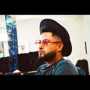 Meet your Posher, Mark